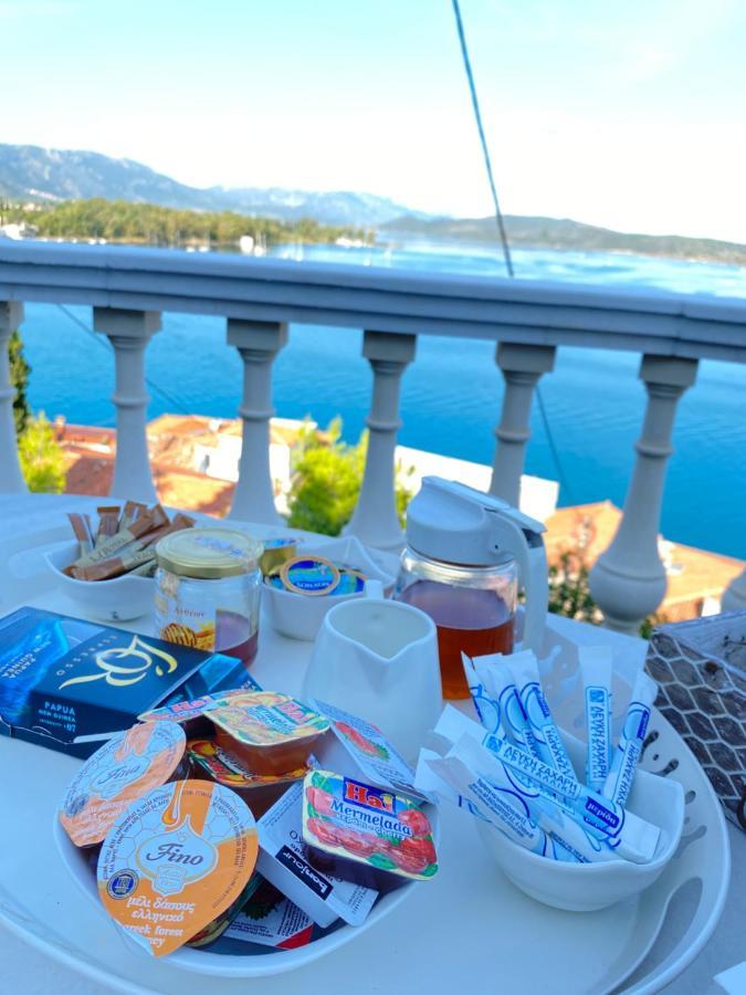 Kasteli Suite Poros Town Dış mekan fotoğraf