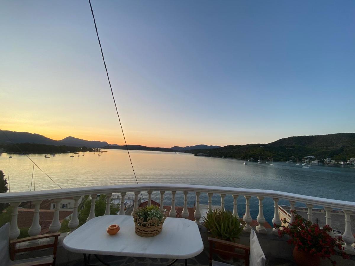 Kasteli Suite Poros Town Dış mekan fotoğraf