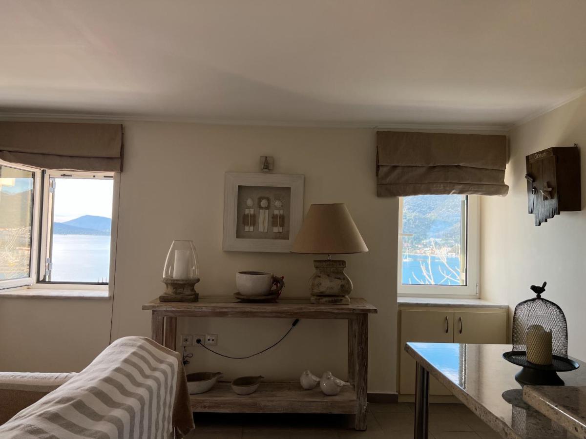 Kasteli Suite Poros Town Dış mekan fotoğraf