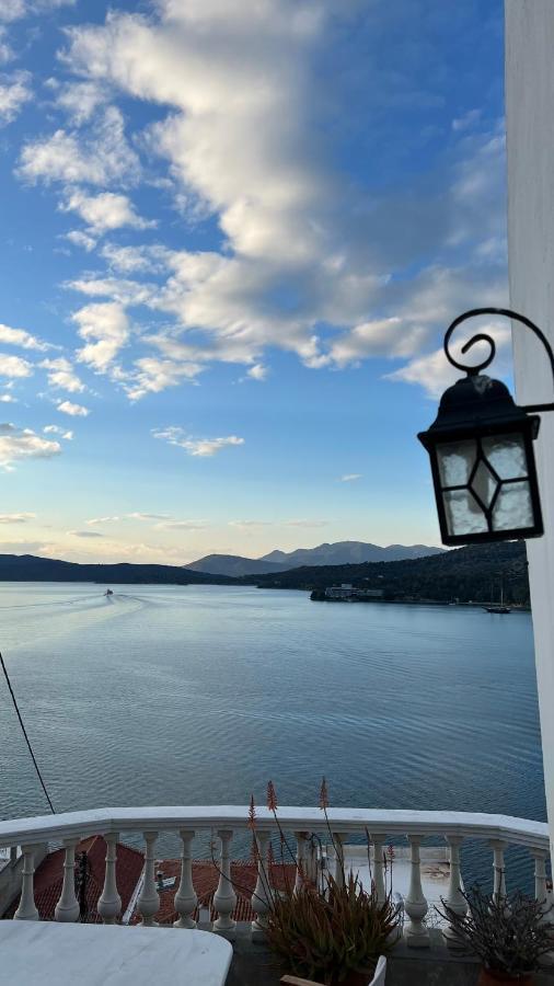 Kasteli Suite Poros Town Dış mekan fotoğraf