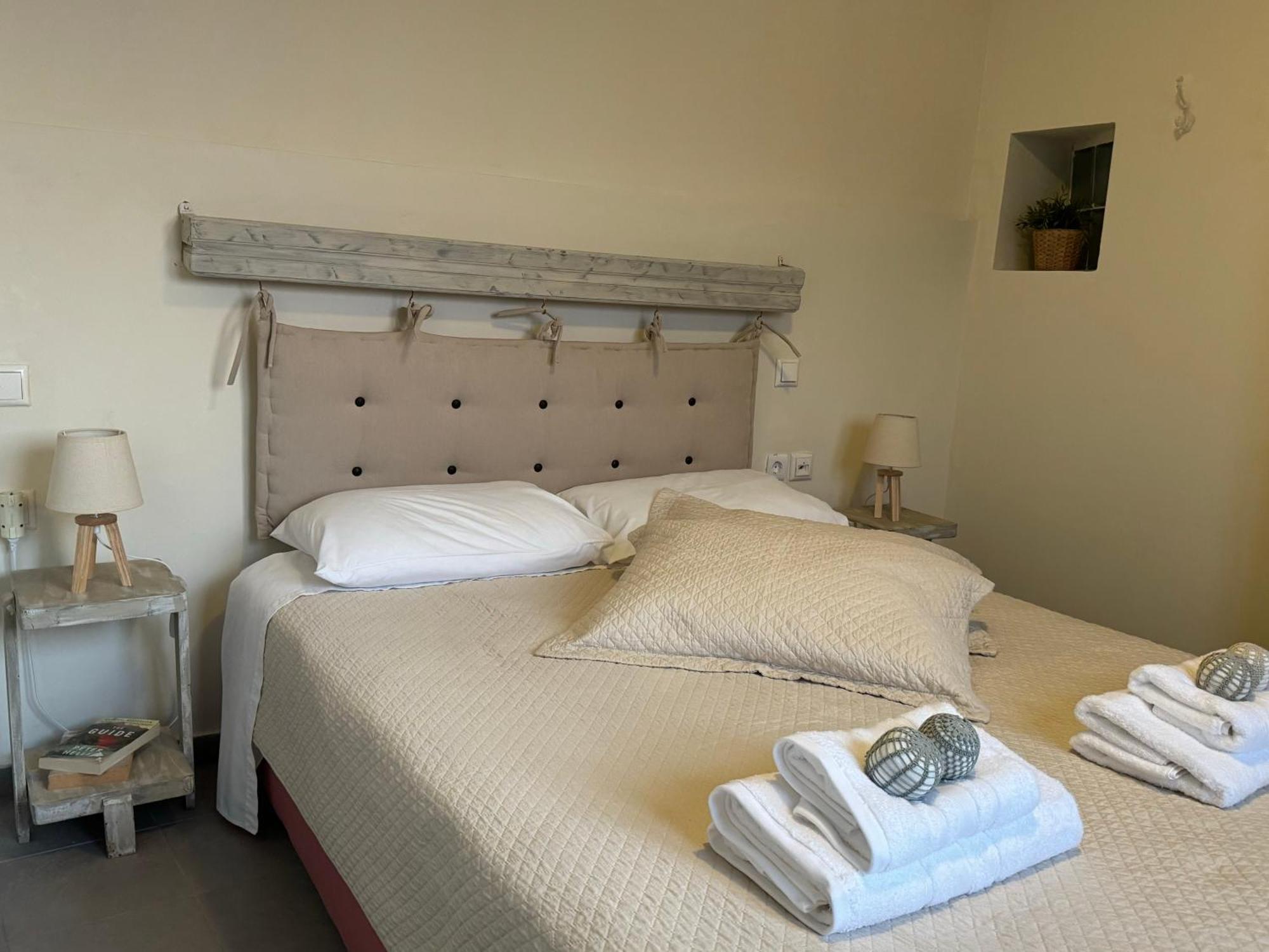 Kasteli Suite Poros Town Dış mekan fotoğraf